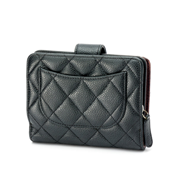 Flap Bi-fold Compact Wallet in Caviar leather, Silver Hardware