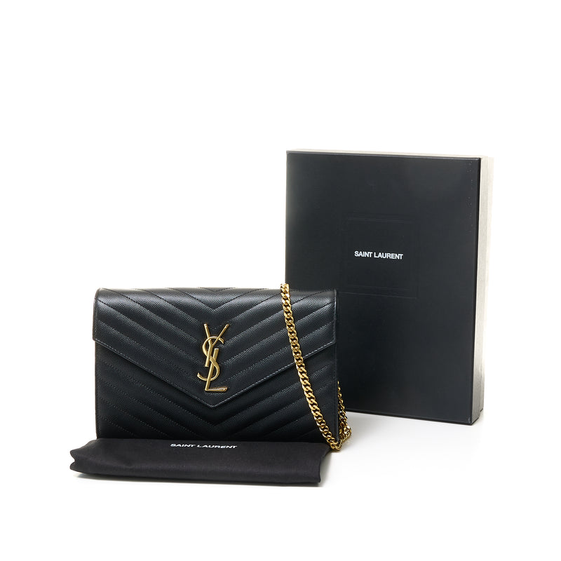 Cassandre Envelope Wallet on chain in Caviar Leather, Gold Hardware