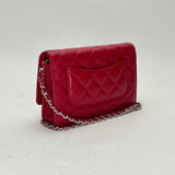Classic Flap Wallet on chain in Caviar leather, Silver Hardware