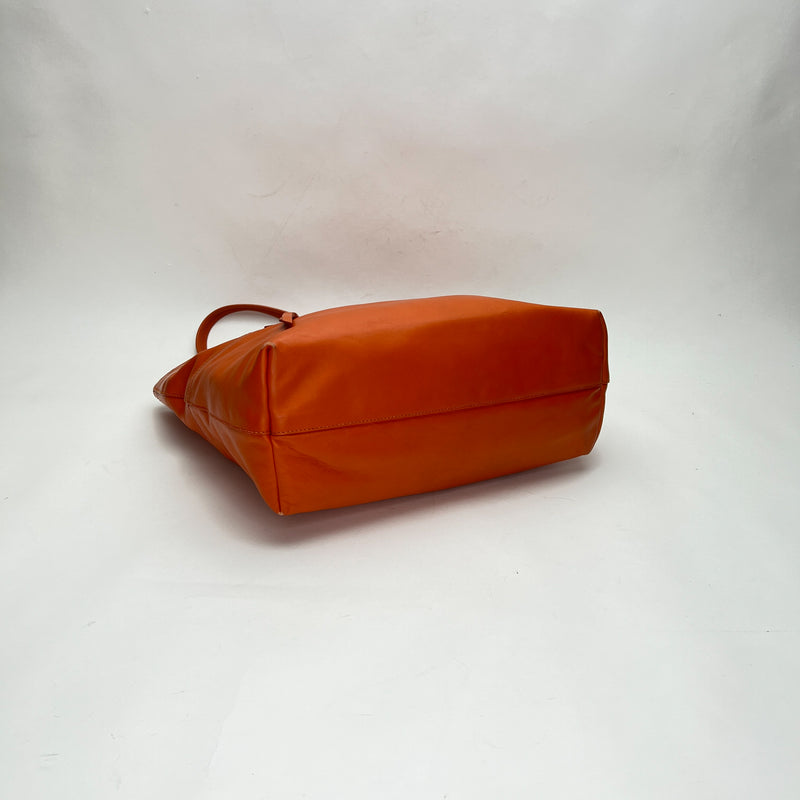 Vitello Daino Shopping Tote bag in Calfskin, Gold Hardware