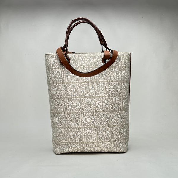 Anagram Jacquard "Puppy" Tote bag in Jacquard, N/A Hardware