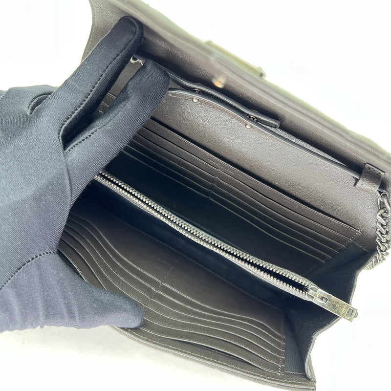 Envelope Wallet on chain in Calfskin, Ruthenium Hardware