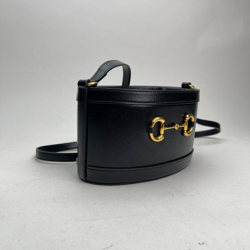Horsebit 1955 Bucket bag in Calfskin, Gold Hardware