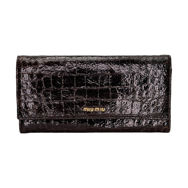Flap Wallet in Crocodile Embossed Calfskin, Gold Hardware
