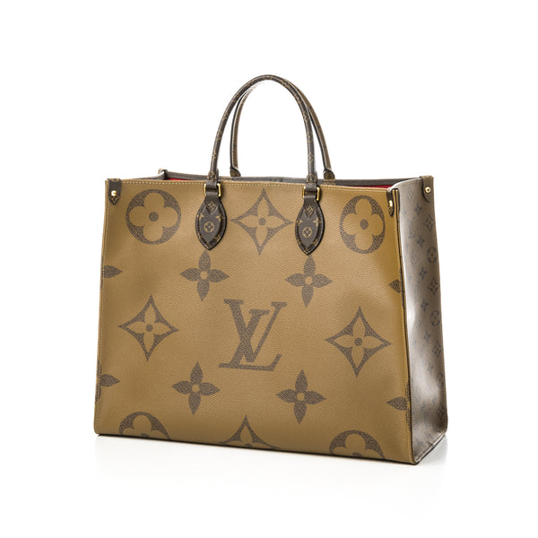 OnTheGo GM Tote bag in Monogram Coated Canvas, Gold Hardware