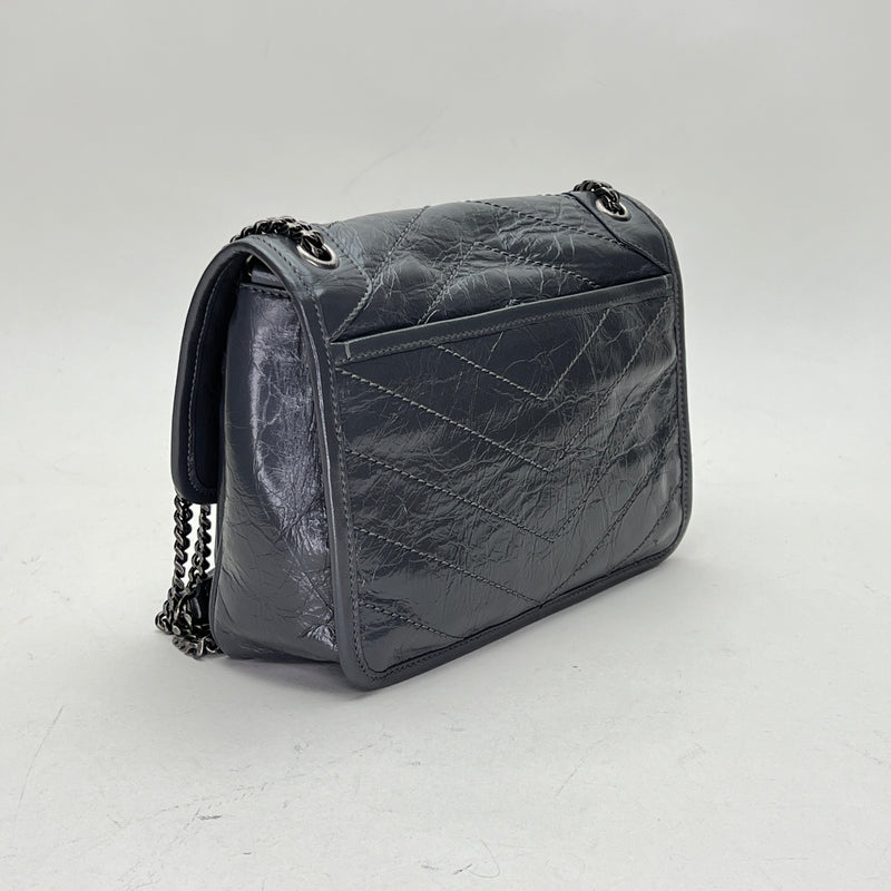 Niki Baby Shoulder bag in Distressed leather, Ruthenium Hardware