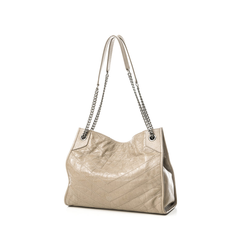 Niki Medium Tote bag in Distressed leather, Antique Brass Hardware