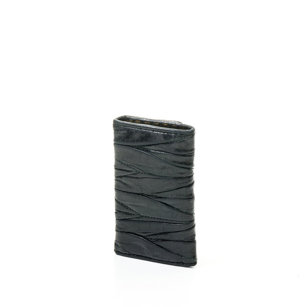 Matelassé Key Card holder in Lambskin, Gold Hardware