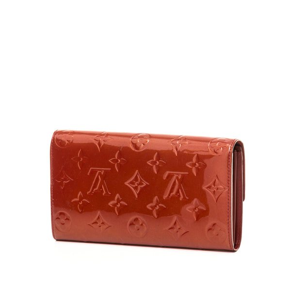Louis Vuitton Long Long wallet in Patent leather, Gold Hardware