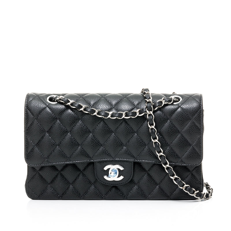 Classic Double Flap Medium Shoulder bag in Caviar Leather, Silver Hard