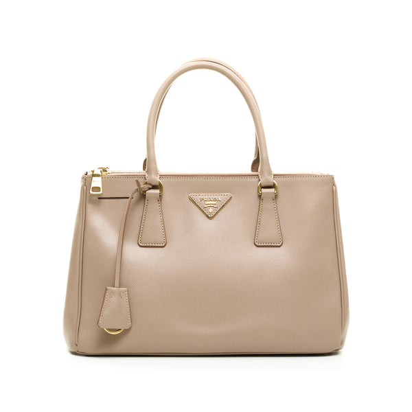 Galleria Top handle bag in Saffiano Leather, Gold Hardware