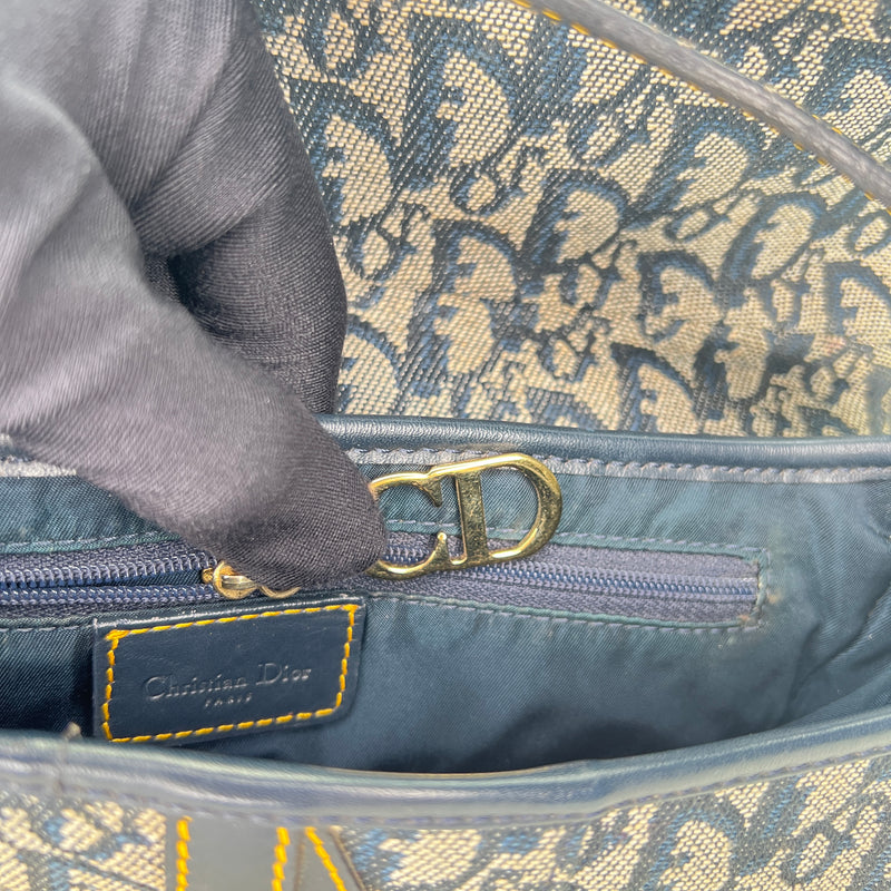 Vintage Oblique Saddle Shoulder bag in Jacquard, Gold Hardware