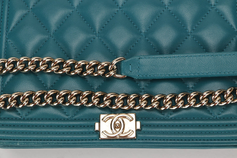 LEBOY WALLET ON CHAIN (2866xxxx) GREEN LAMBSKIN LEATHER GOLD HARDWARE, WITH BOX, NO CARD & DUST COVER