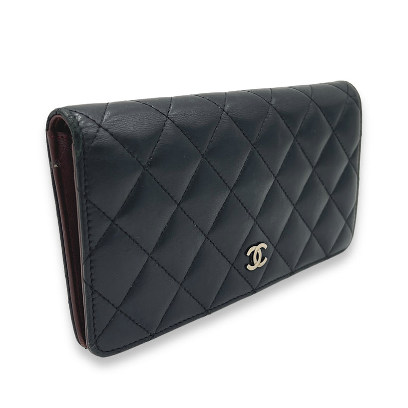 Quilted Black Wallet in Lambskin, Silver hardware