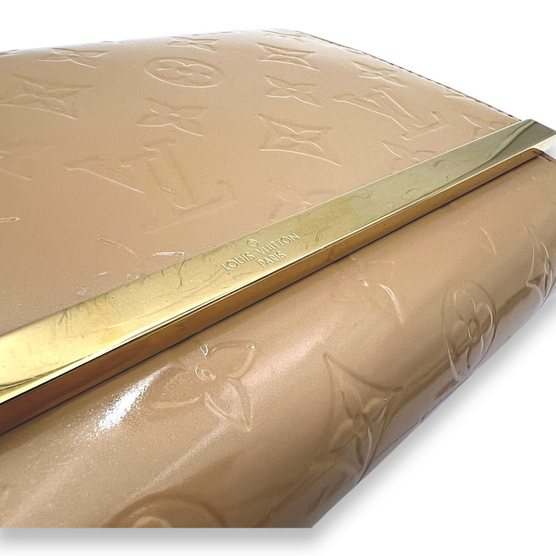 Ana Beige Clutch in Patent Leather, Gold hardware