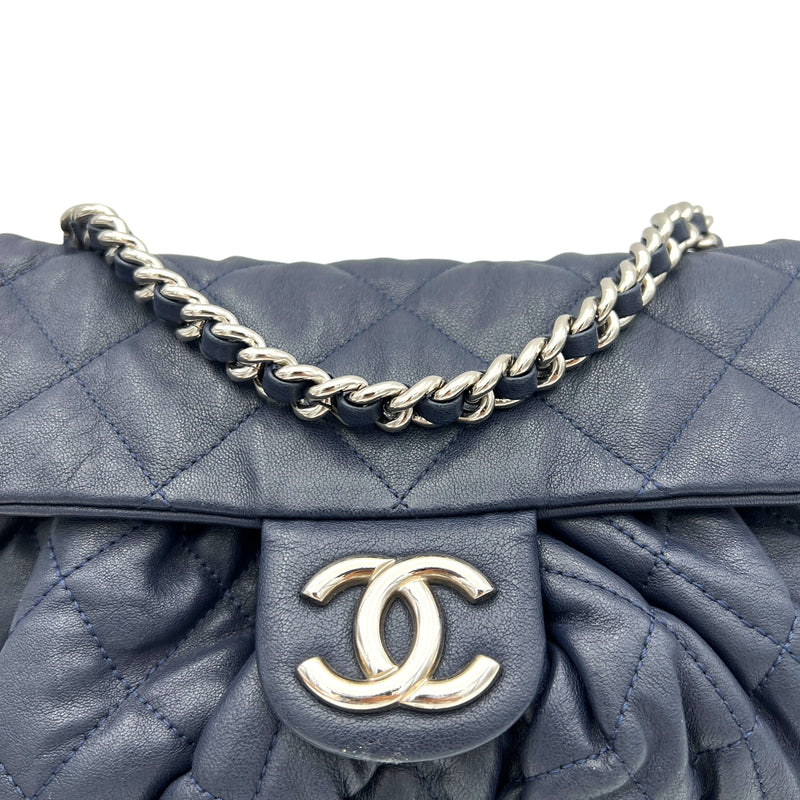 Chain Around Blue Crossbody Bag in Lambskin, Silver hardware