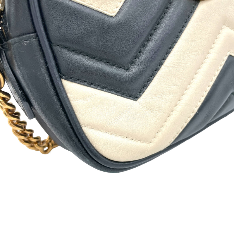 GG Marmont Mini White Crossbody Bag in Calfskin, Gold hardware