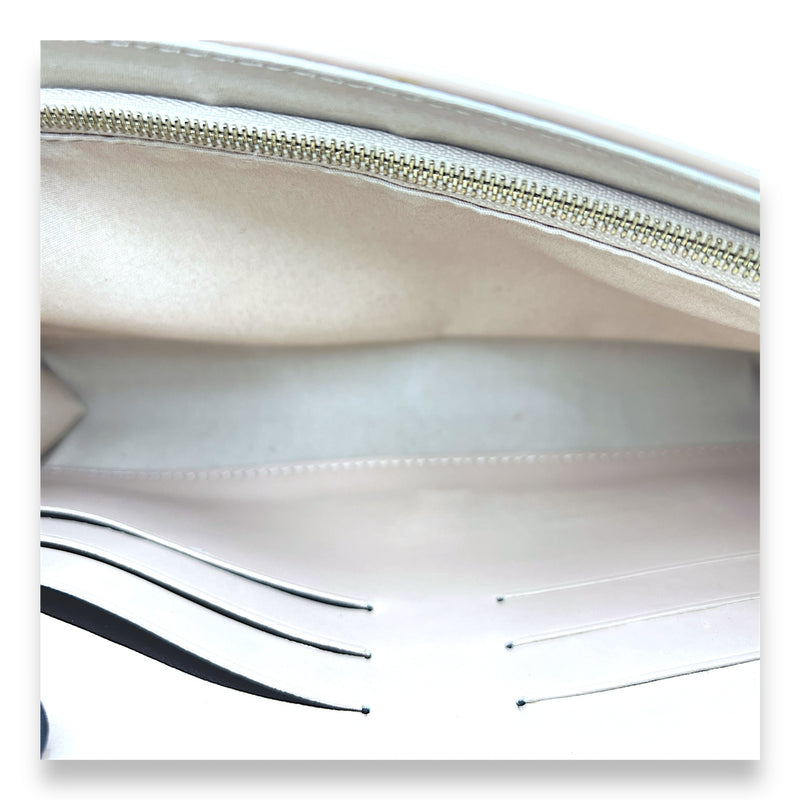 Ana Beige Clutch in Patent Leather, Gold hardware