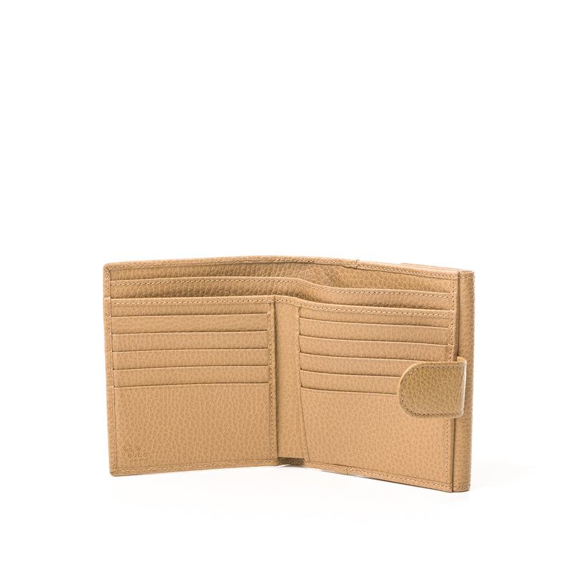 Interlocking G Compact Wallet in Calfskin, Gold Hardware