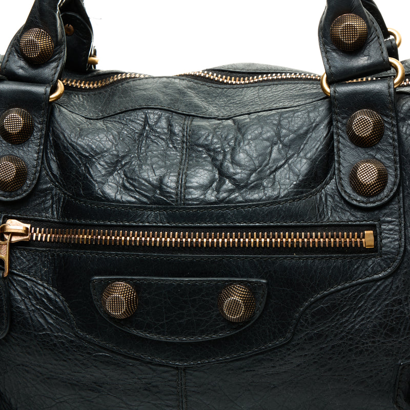 City Giant Top handle bag in Distressed Leather, Antique Brass Hardware