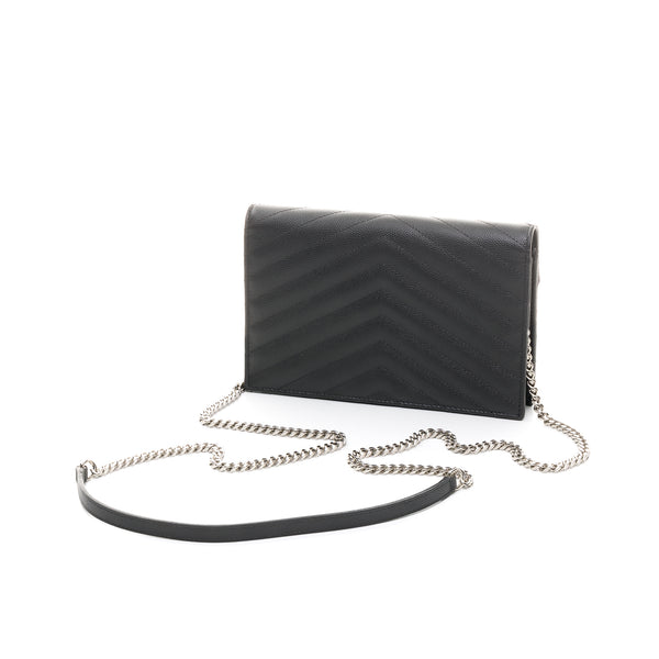 Cassandre Envelope Wallet on chain in Caviar leather, Silver Hardware