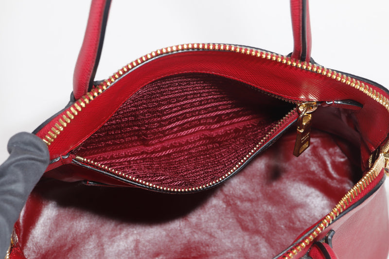 CONVERTIBLE DOME SATCHEL LARGE RED SAFFIANO LEATHER GOLD HARDWARE, WITH CARD, STRAP & DUST COVER