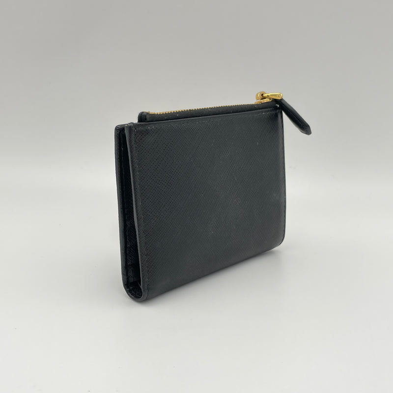 Logo Plaque Wallet in Saffiano leather, Gold Hardware