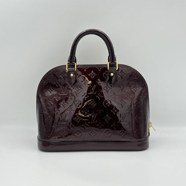 Alma PM Top handle bag in Patent leather, Gold Hardware