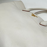 Vitello Daino Shoulder bag in Calfskin, Gold Hardware