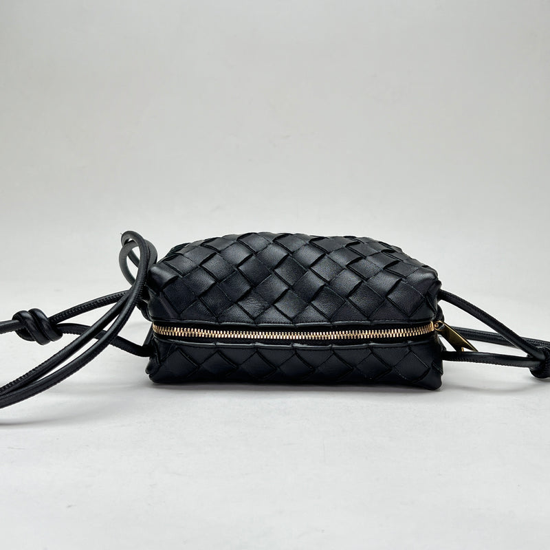 Loop Mini Crossbody bag in Intrecciato leather, Gold Hardware