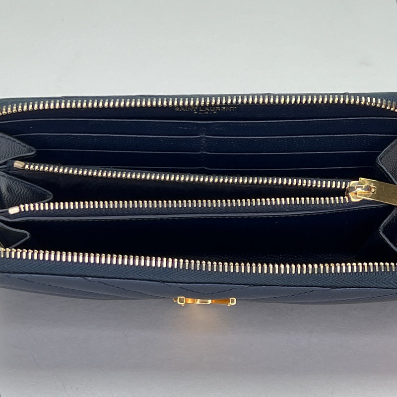 Cassandre Zip Long Wallet in Caviar leather, Gold Hardware