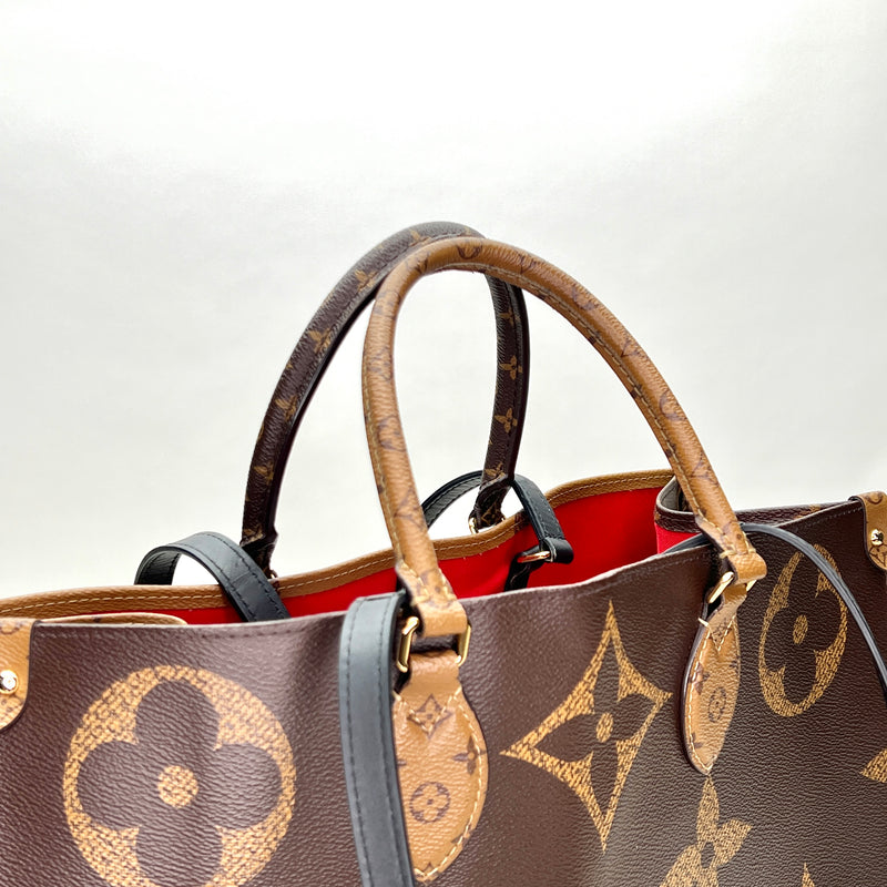 OnTheGo GM Top handle bag in Monogram coated canvas, Gold Hardware
