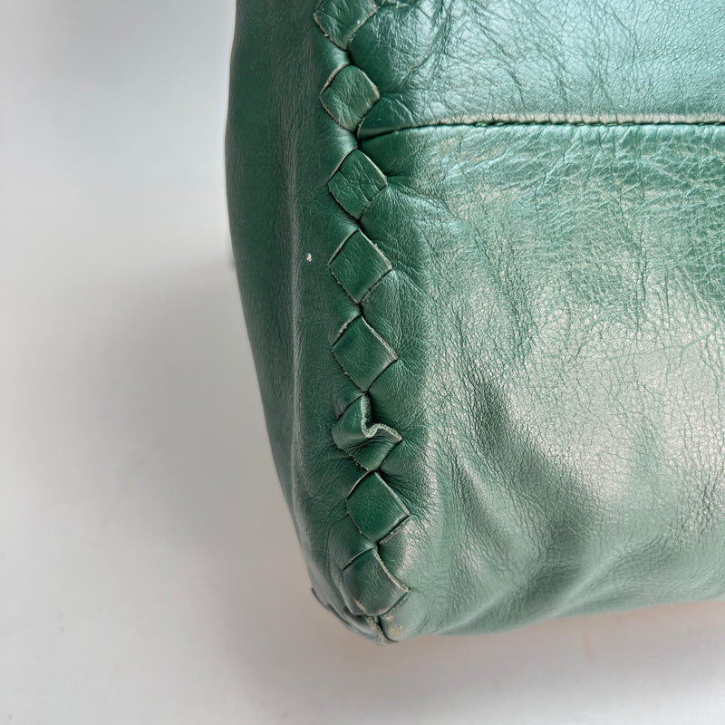 Intrecciato Leggero Tote Top handle bag in Intrecciato leather, Gunmetal Hardware