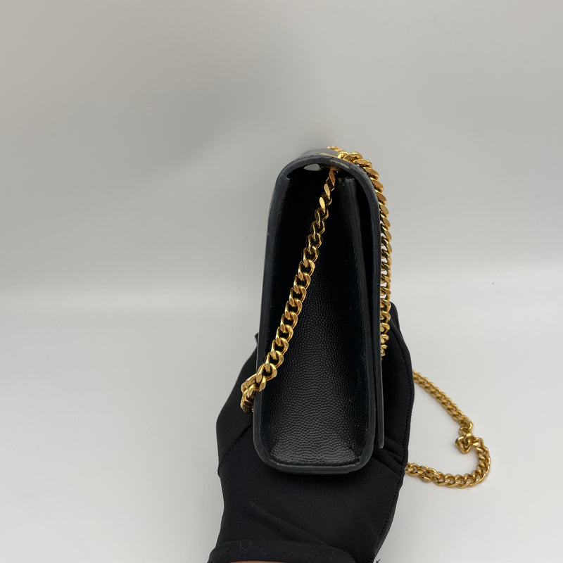 Kate Medium Shoulder bag in Caviar leather, Gold Hardware