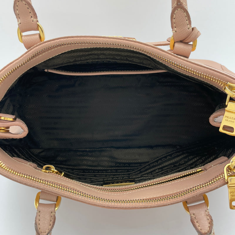 Galleria Small Top handle bag in Calfskin, Gold Hardware