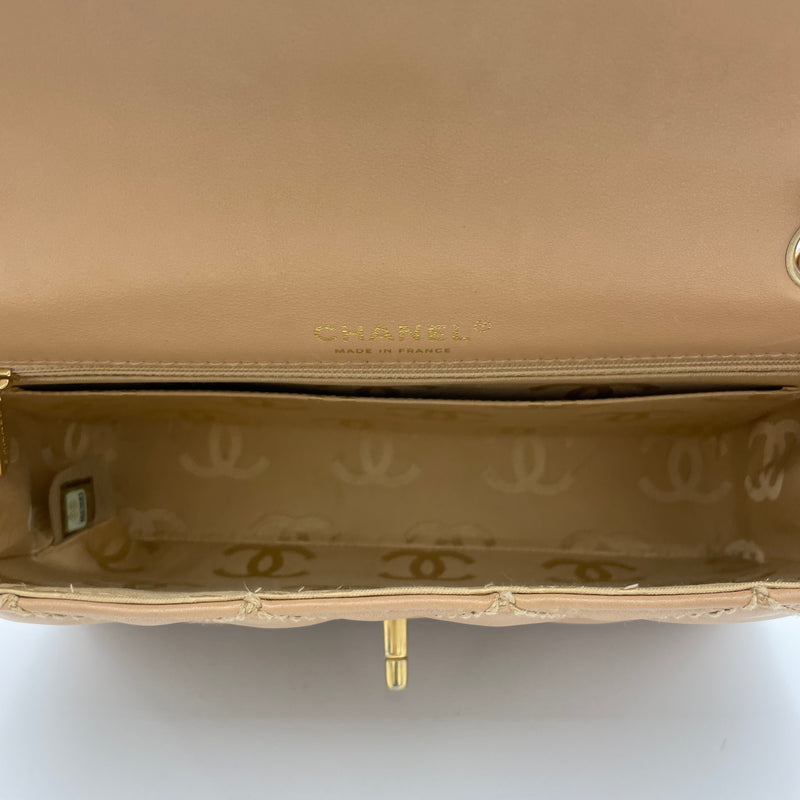 Wild Stitch Quilted Flap Shoulder bag in Calfskin, Gold Hardware