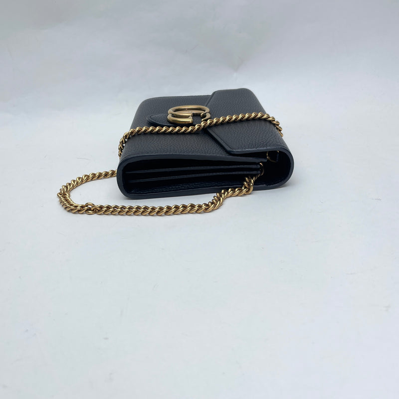 GG Marmont Wallet on chain in Calfskin, Gold Hardware