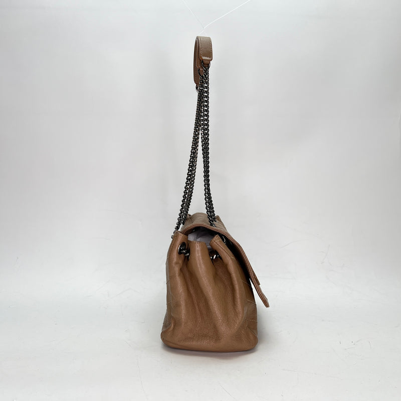 Nolita Shoulder bag in Calfskin, Ruthenium Hardware