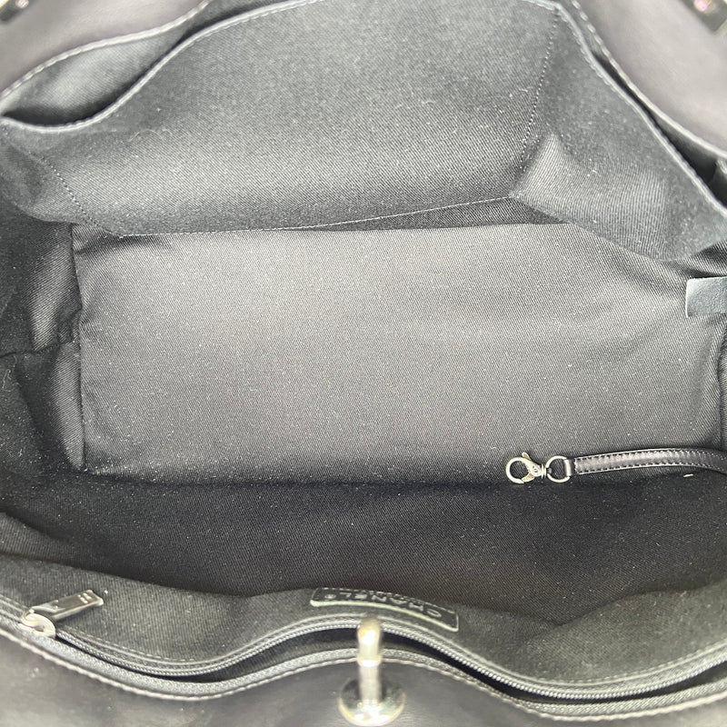 Matelasse shoulder bag Tote bag in Calfskin, Ruthenium Hardware