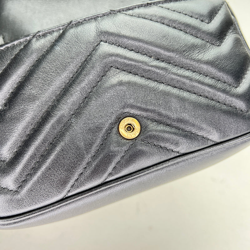 GG Marmont Super mini Crossbody bag in Calfskin, Gold Hardware