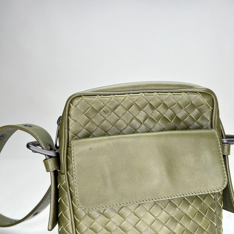 Men Small Crossbody bag in Intrecciato leather, Ruthenium Hardware