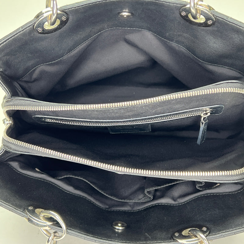 Soft Cannage Lady Dior Shoulder bag in Lambskin, Gold Hardware