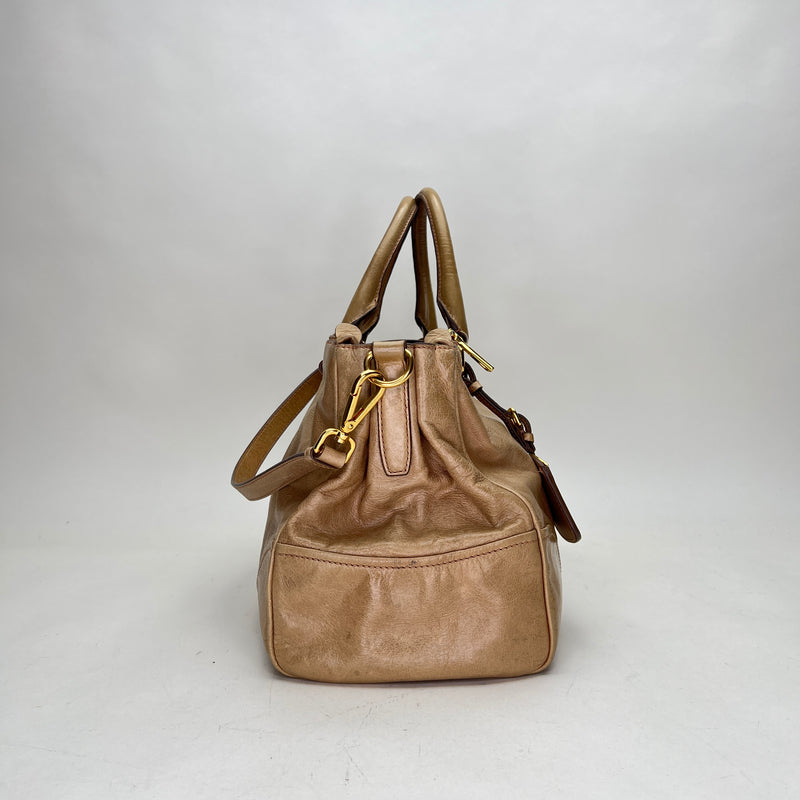 logo Top handle bag in Distressed leather, Gold Hardware