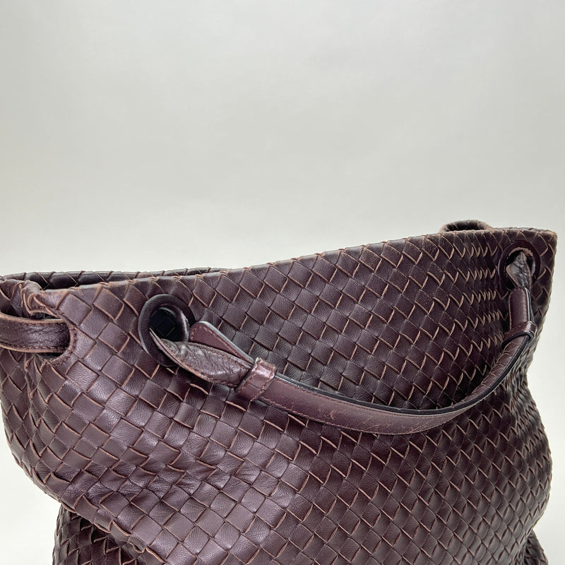 Intrecciato Nappa Leather Medium Garda Medium Shoulder bag in Intrecciato leather, Gunmetal Hardware