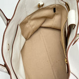 Vitello Daino Shoulder bag in Calfskin, Gold Hardware