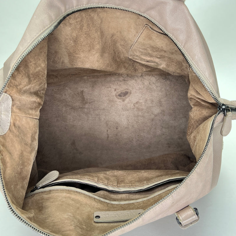 Shoulder Bag Shoulder bag in Calfskin, Gunmetal Hardware