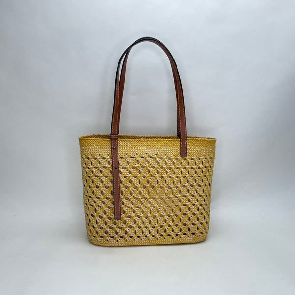 Honeycomb Basket Tote bag in Raffia, Silver Hardware