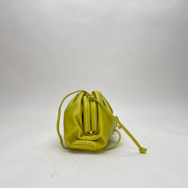 Clutch Mini Crossbody bag in Calfskin, Gold Hardware