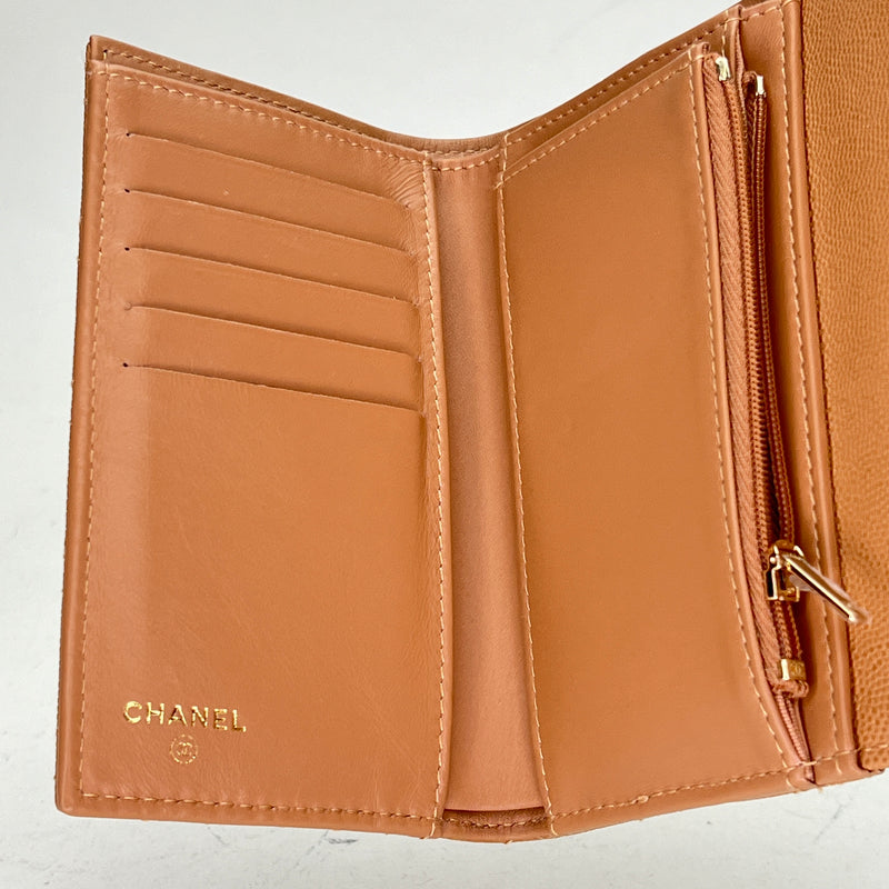 Classic Flap Wallet in Caviar leather, Gold Hardware
