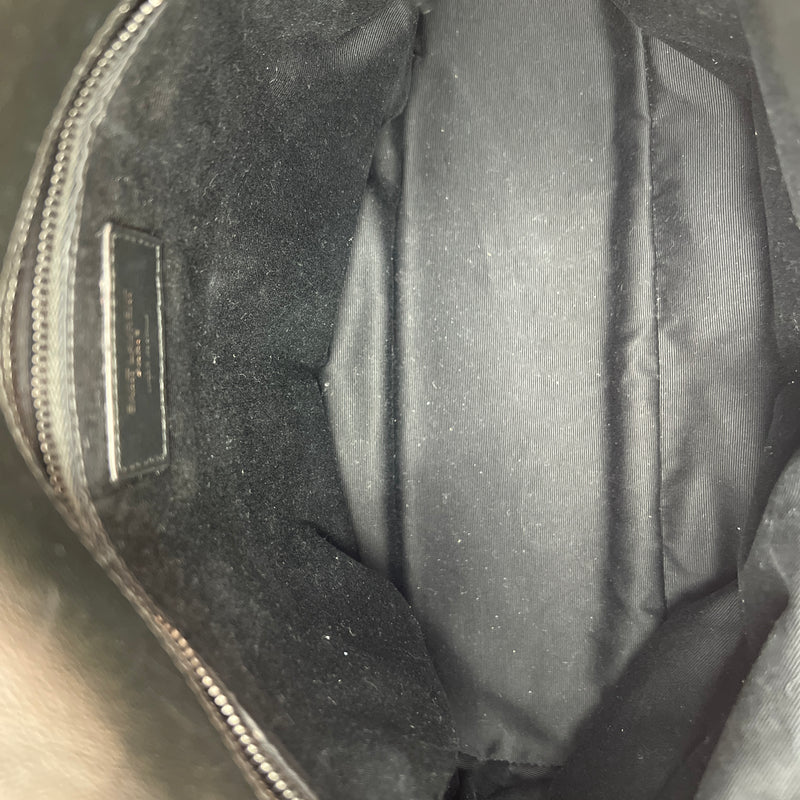 Puffer Large Shoulder bag in Lambskin, Lacquered Metal Hardware